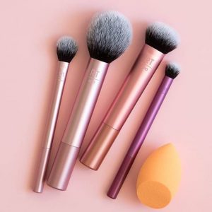 5 must-have makeup brushes