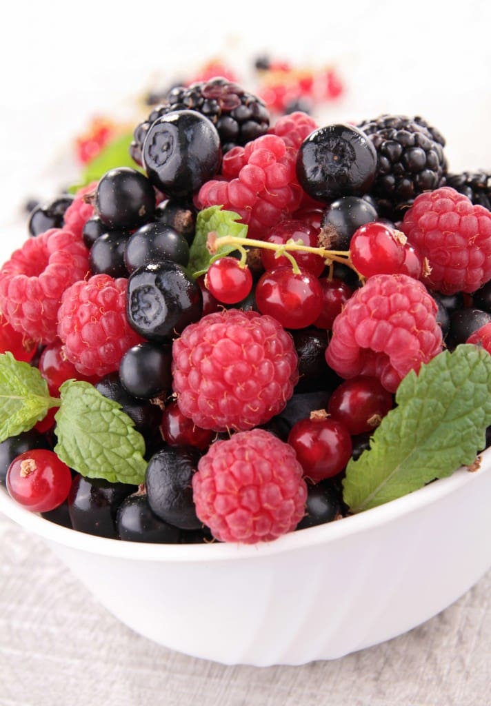bowl of berries fruits